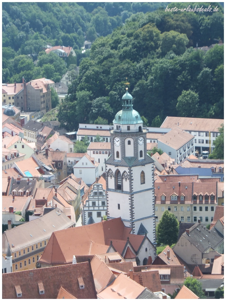Blick-auf-die-Frauenkirche-in-Meißne-vom-Dom-Turm-aus