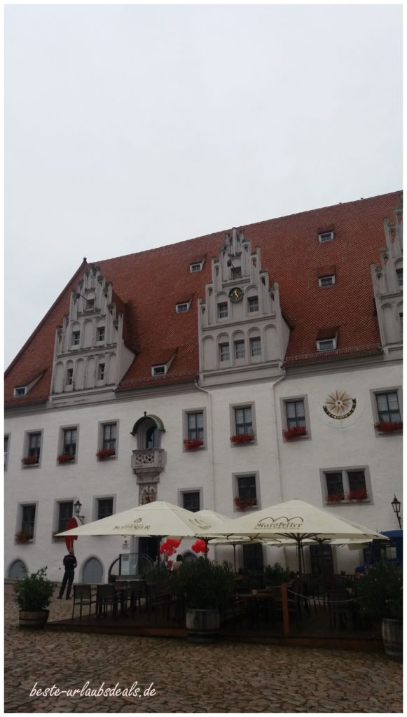 Marktplatz-und-Straßen-von-Meißen